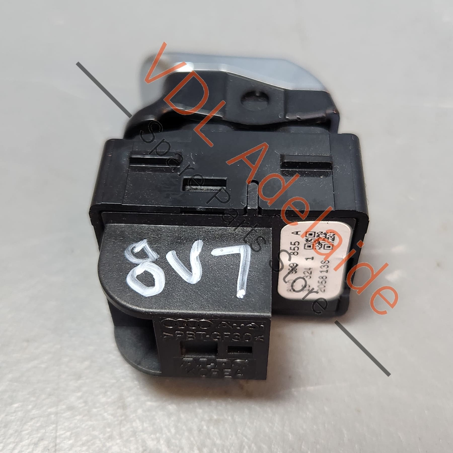 8V0959855A    Audi A3 S3 Q3 RS3 8V Passenger Single Window Switch 8V0959855A