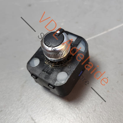 8V0959565E    Audi RS3 A3 S3 8V Switch for Power Folding Mirror Adjustment 8V0959565E