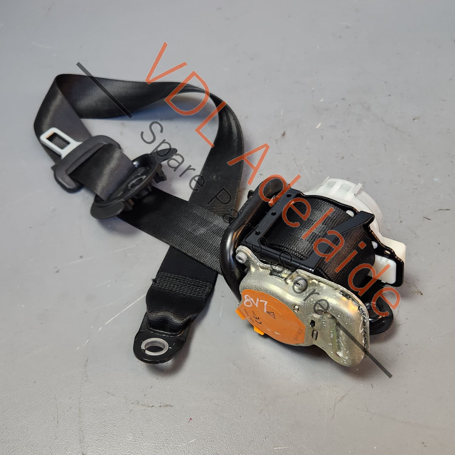 8V5857705EV04 8V5857705E   Audi A3 S3 RS3 8V Left Front Seat Belt Seatbelt 8V5857705E V04