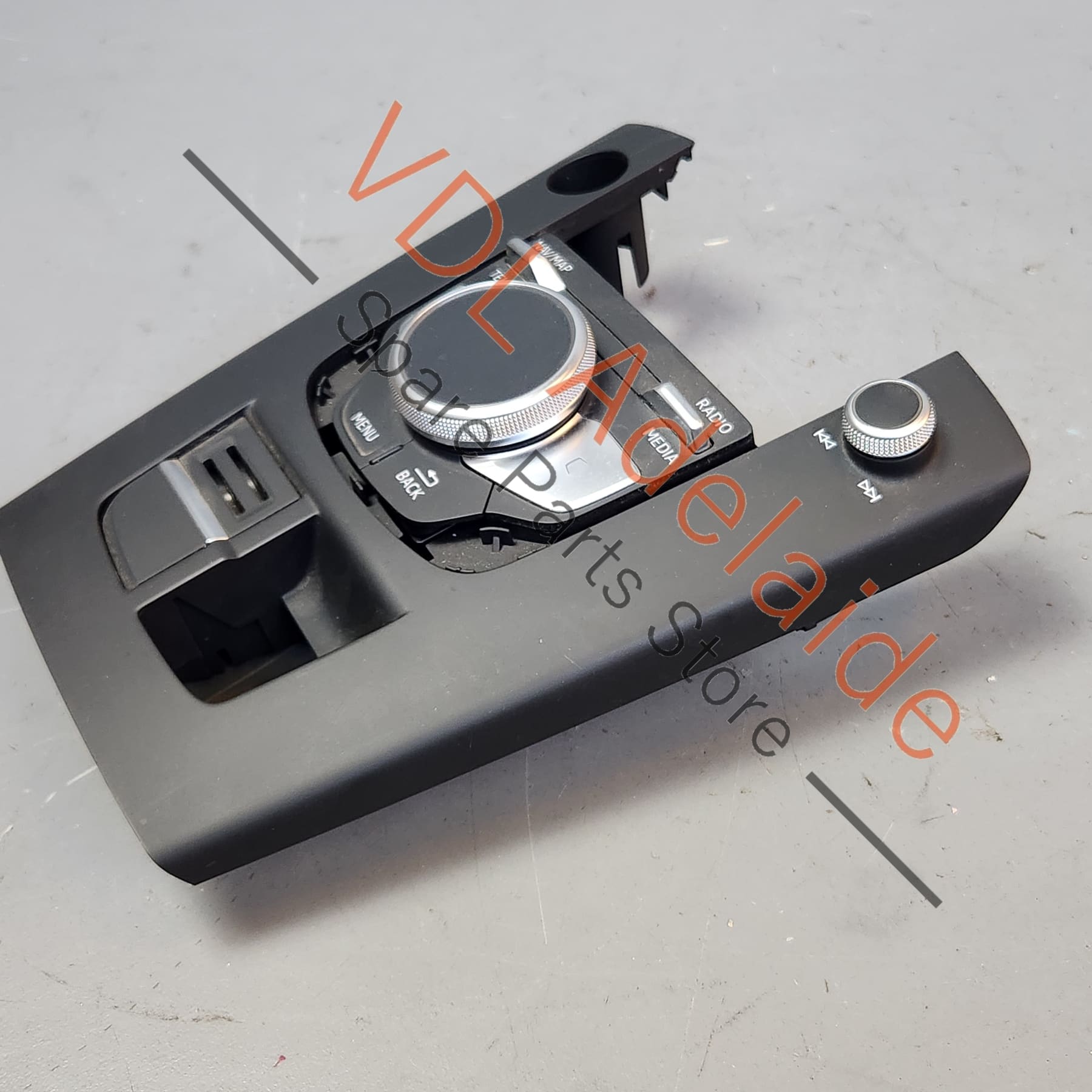 8V0919614BK    Audi A3 S3 RS3 8V Centre Main MMI Control Switch for Radio Navigation Media 8V0919614BK