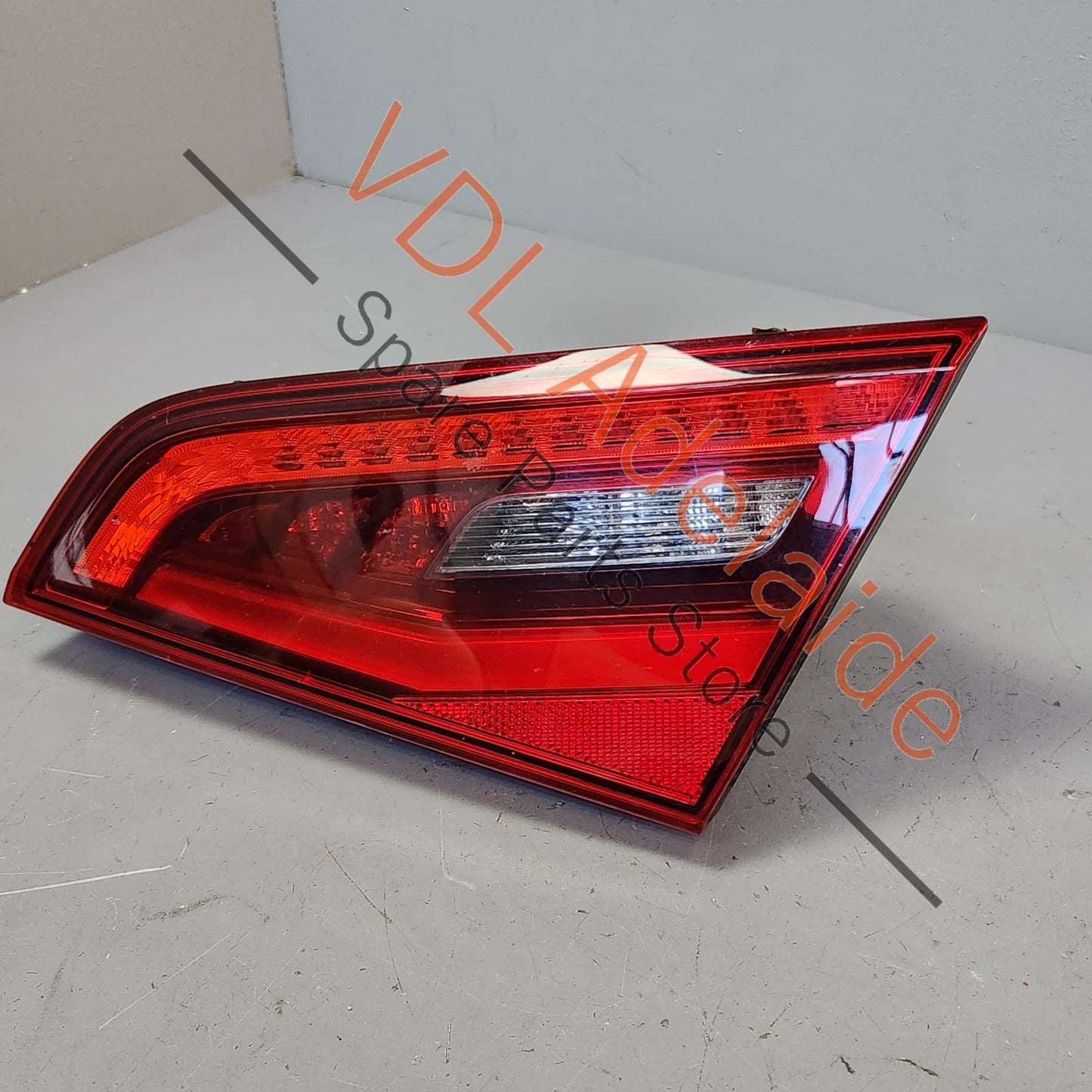 8V4945094A    Audi A3 S3 RS3 8V Right Inner Rear Brake Light LED 8V4945094A