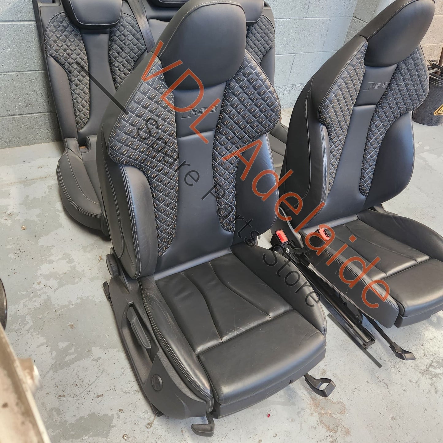     Audi RS3 8V Set of Diamond Pattern Vented Leather Sport Seats