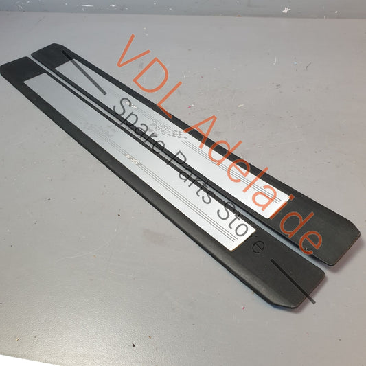 768524747R Renault Megane RS265 Redbull Door Trim Strip set #369