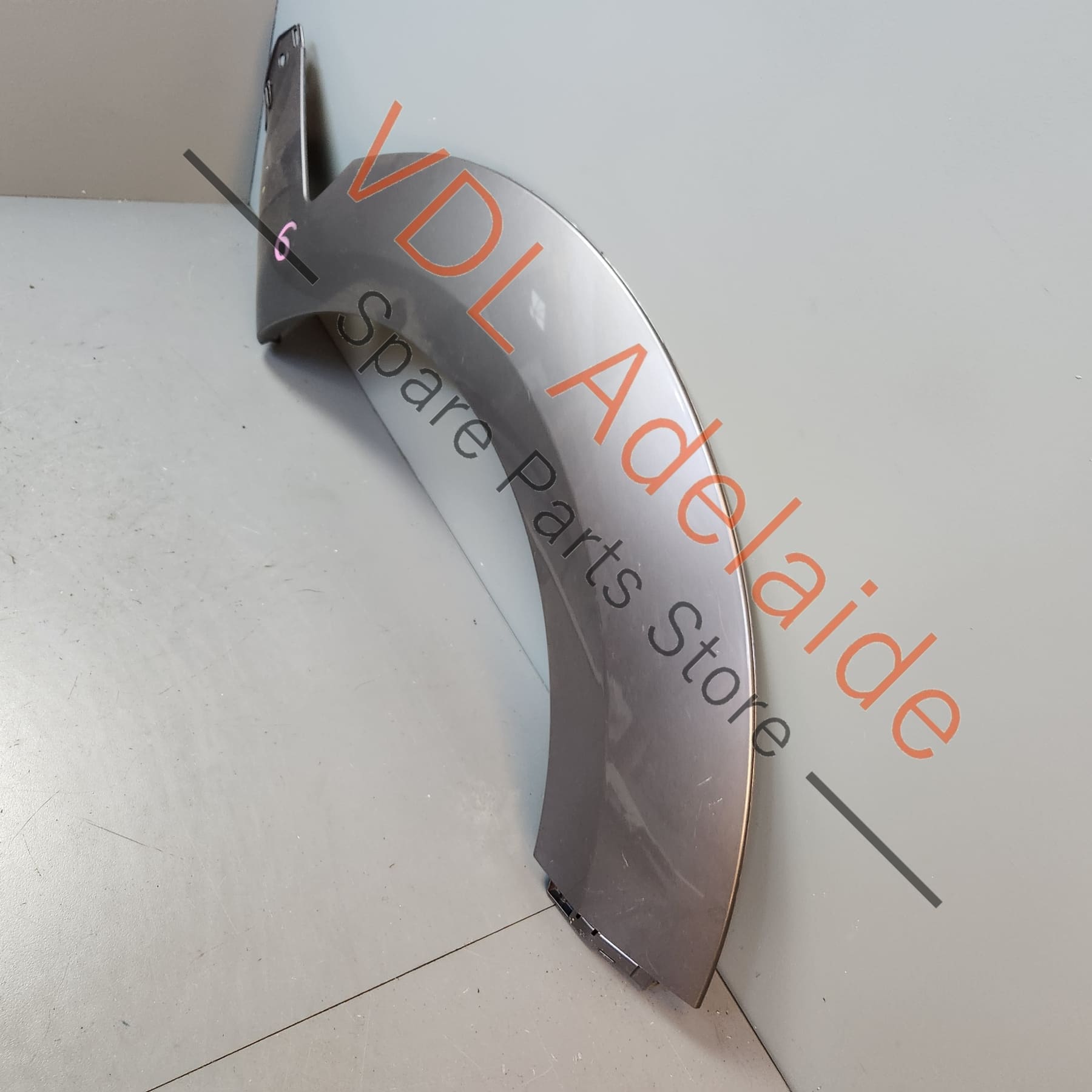 788A37508R788A24470R Renault Megane III DZ0/1 RS250 265 275 Right Rear Quarter Molding Flare Wheel Arch Trim 788A37508R Oyster Grey