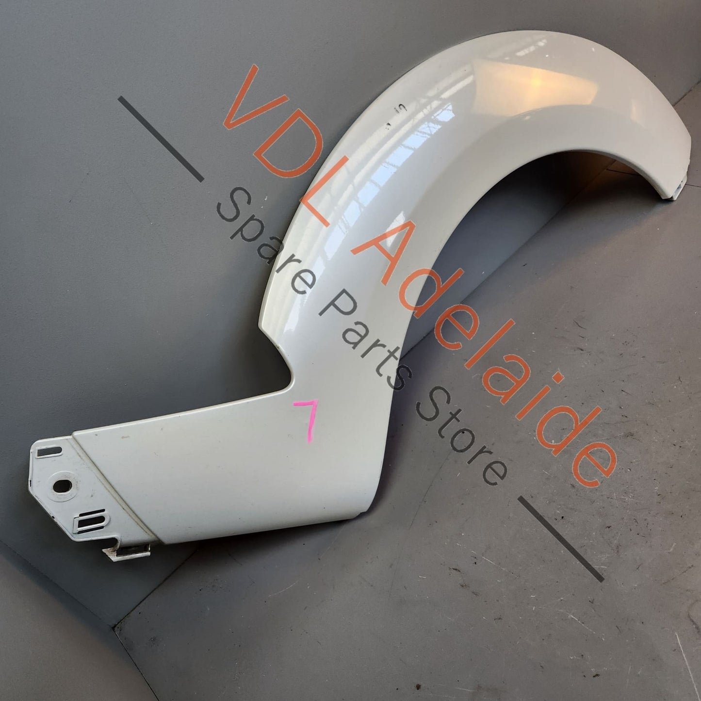 788A37508R788A24470R Renault Megane III DZ0/1 RS250 265 275 Right Rear Quarter Molding Flare Wheel Arch Trim 788A37508R Blanc Glacier