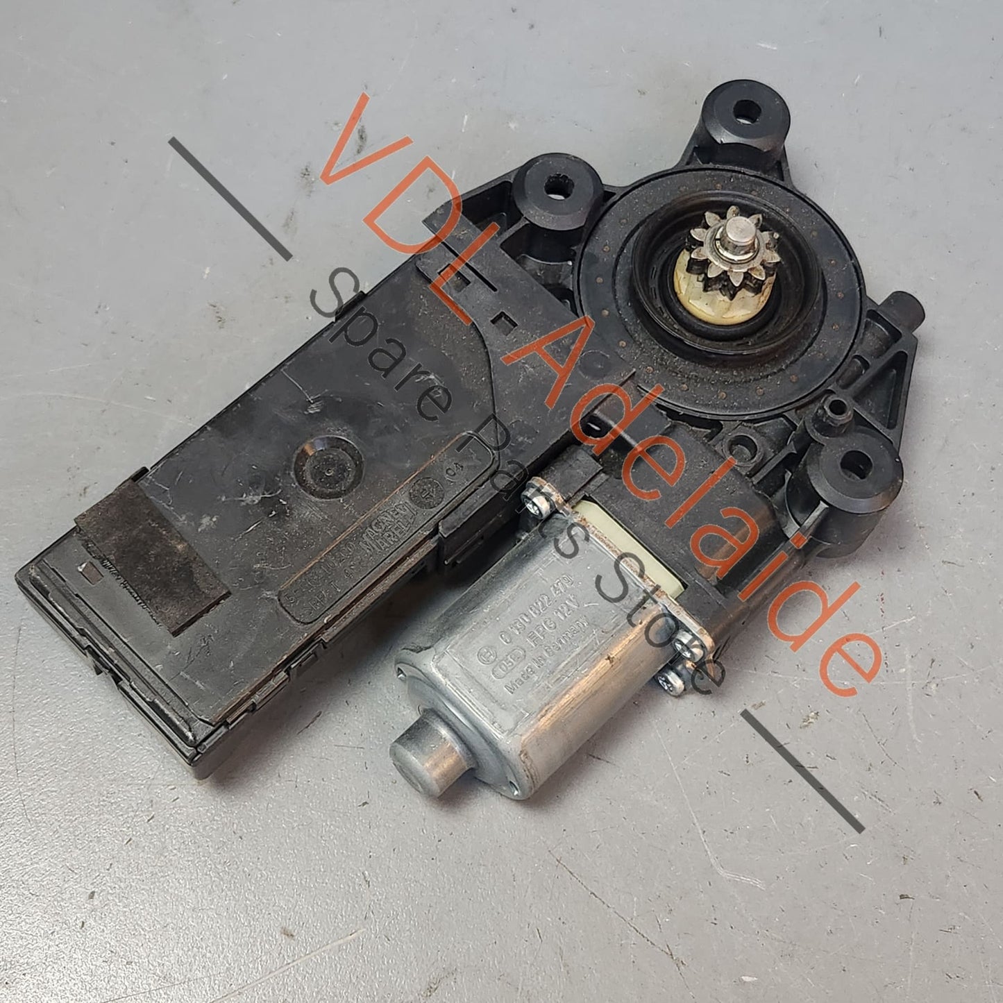 807306959R3M1E5P52504000000000 Renault Megane Clio Drivers Side Window Regulator Motor 807312786R