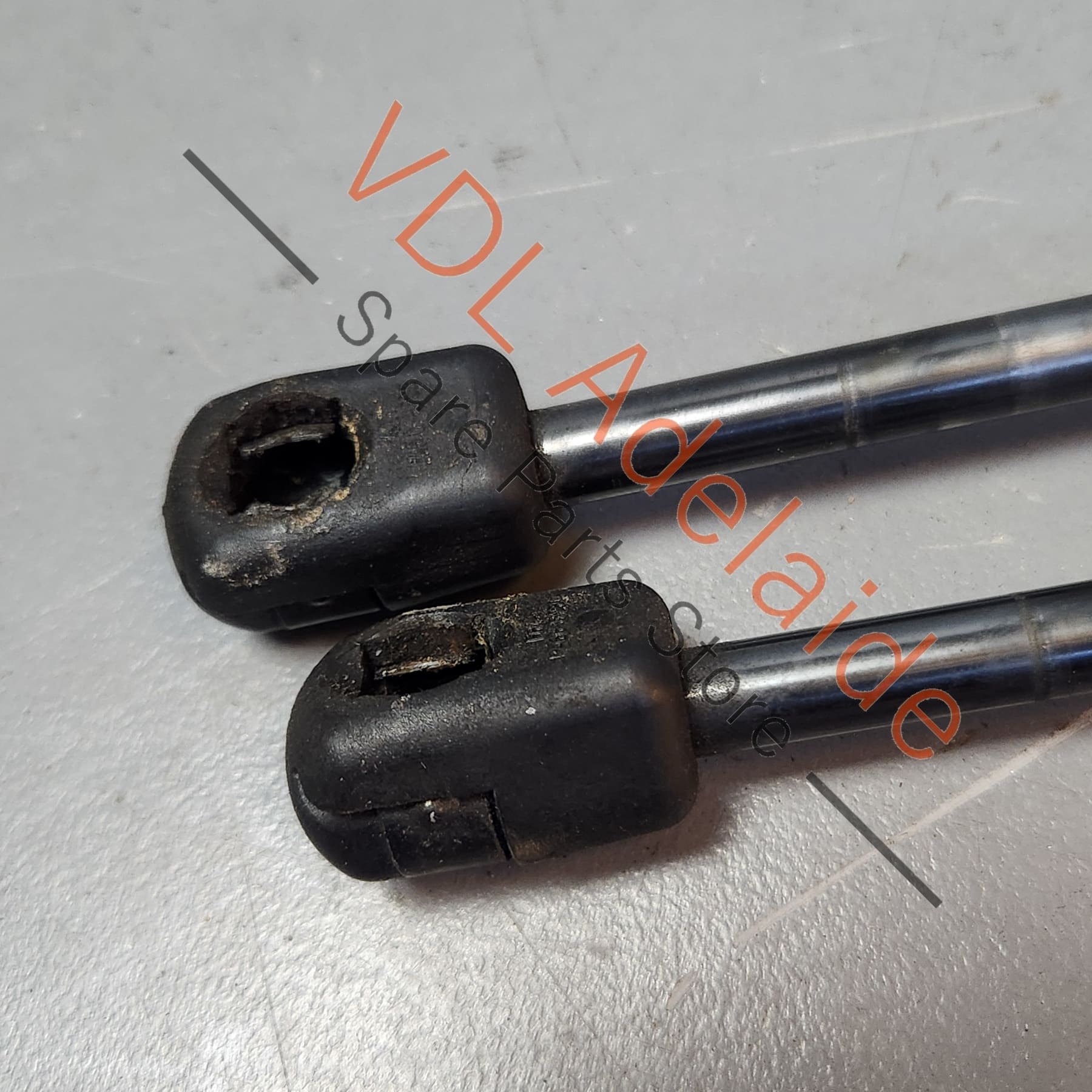 904510002R Renault Megane 3 Boot Trunk Rear Hatch Gas Lift Strut 904510002R Suits left or right