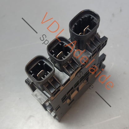 243800010R243800005R Renault Main Battery Control Unit Circuit Breaker Fuse 243800010R 243800005R