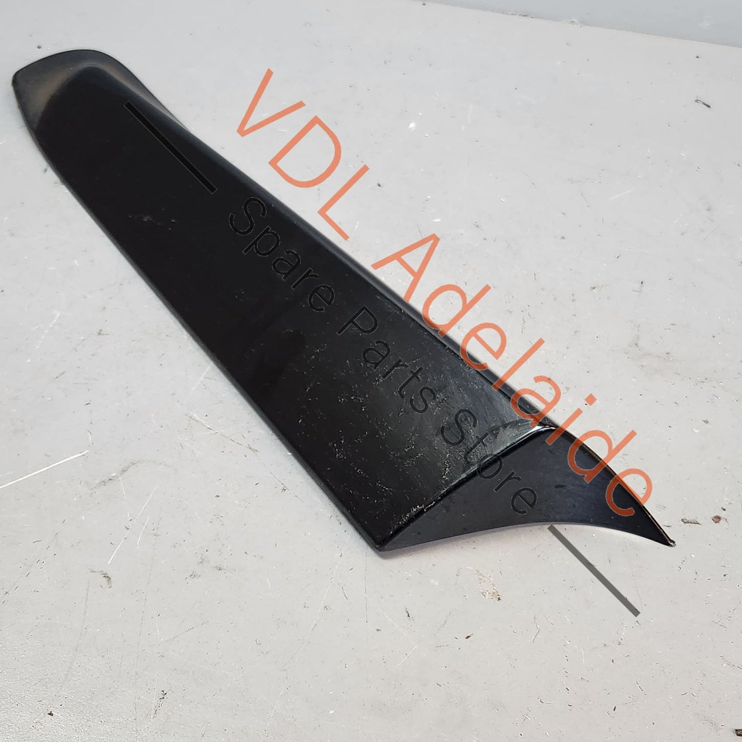 768579138R768570131R Renault Megane Left Side Rear Exterior Body Molding 768579138R 768570131R TEGNE - BLACK