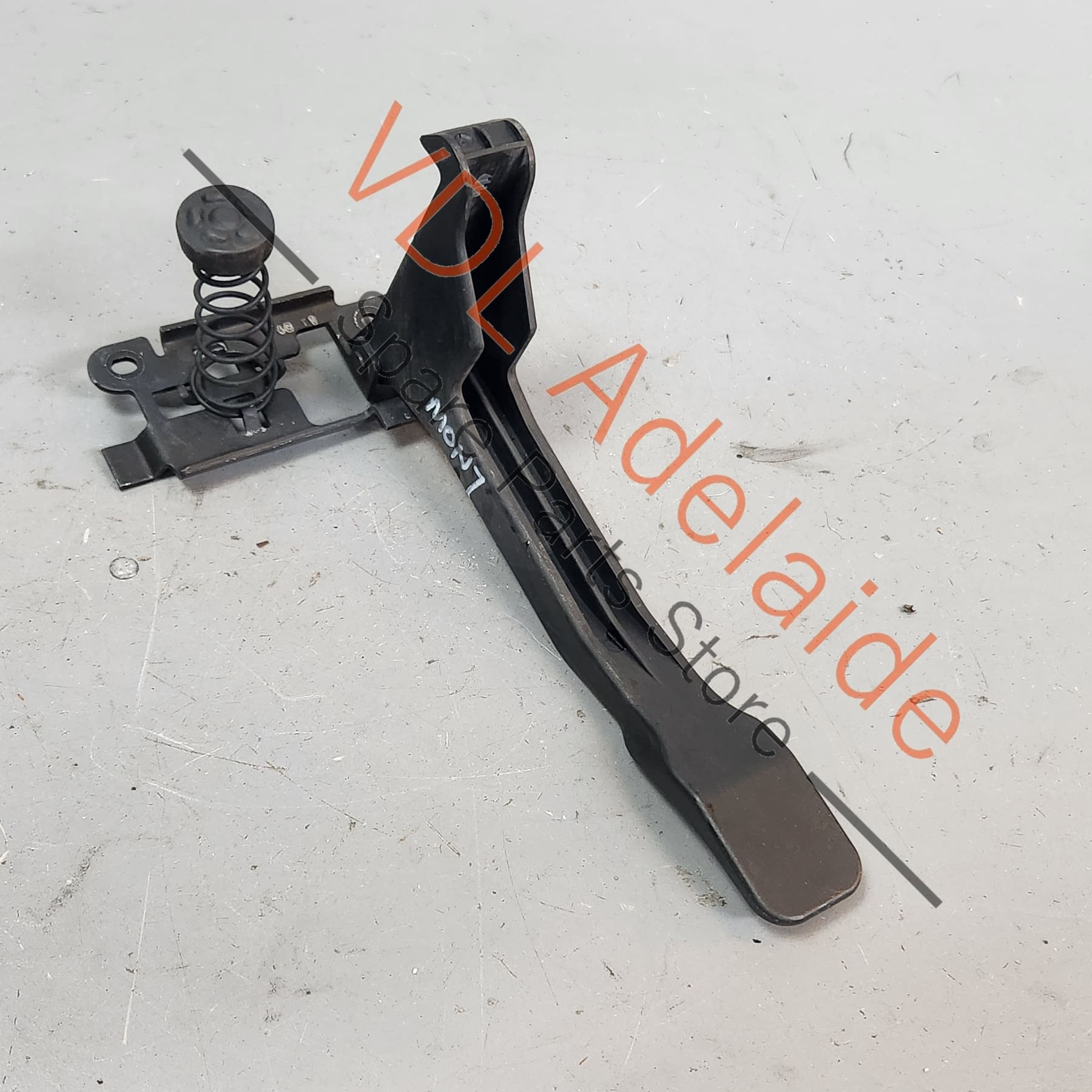 656030006R   Renault Megane 3 Bonnet Hood Release Handle Lever Catch 656030006R