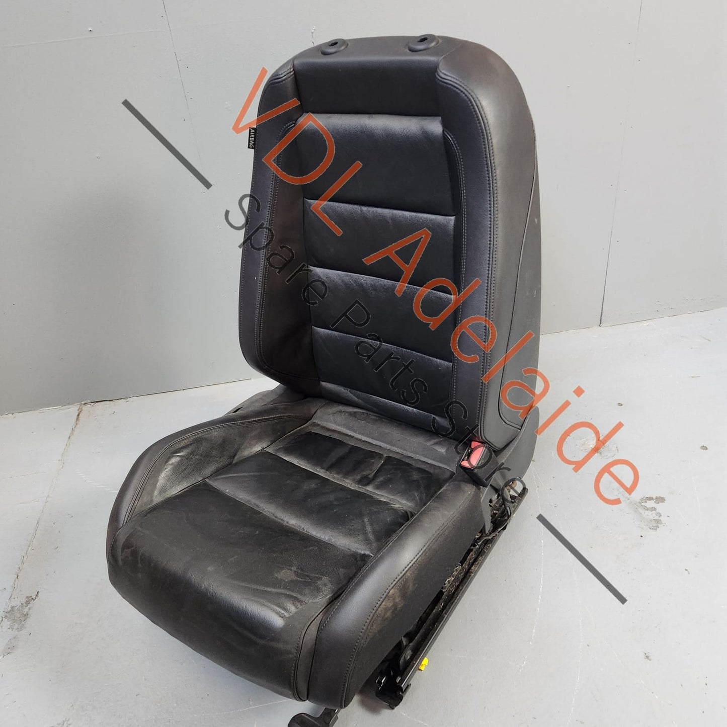     VW Golf R / Gti MK6 Black Leather Front Right Drivers Seat with Heating