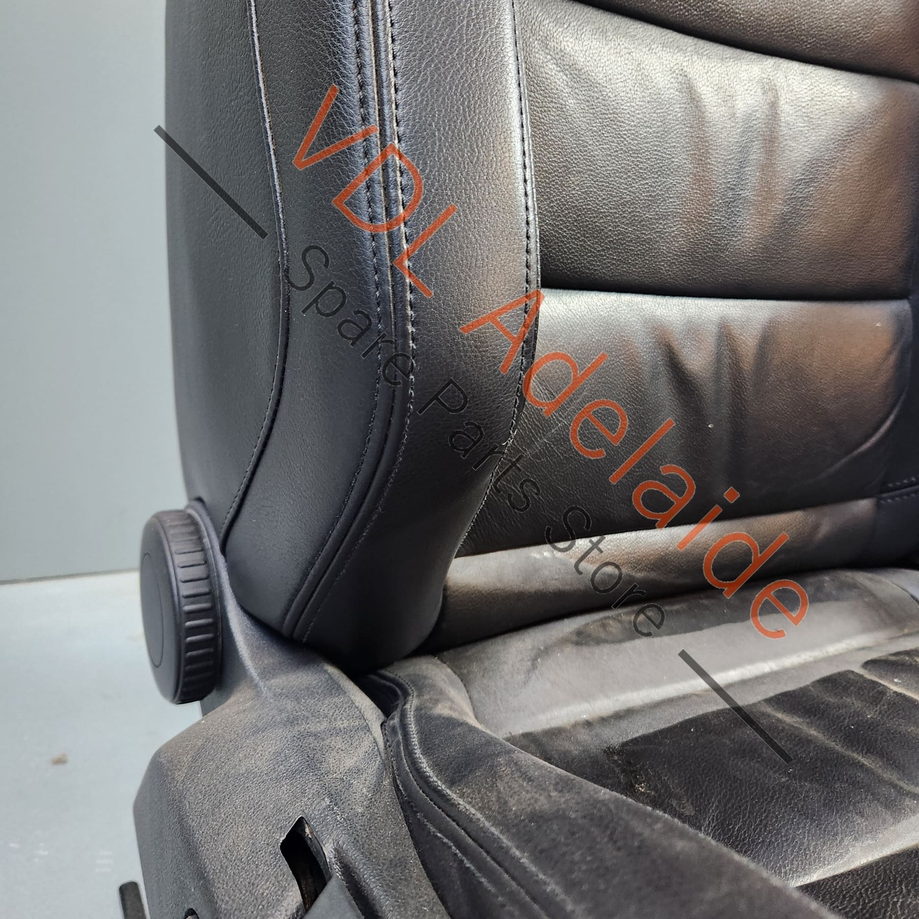     VW Golf R / Gti MK6 Black Leather Front Right Drivers Seat with Heating