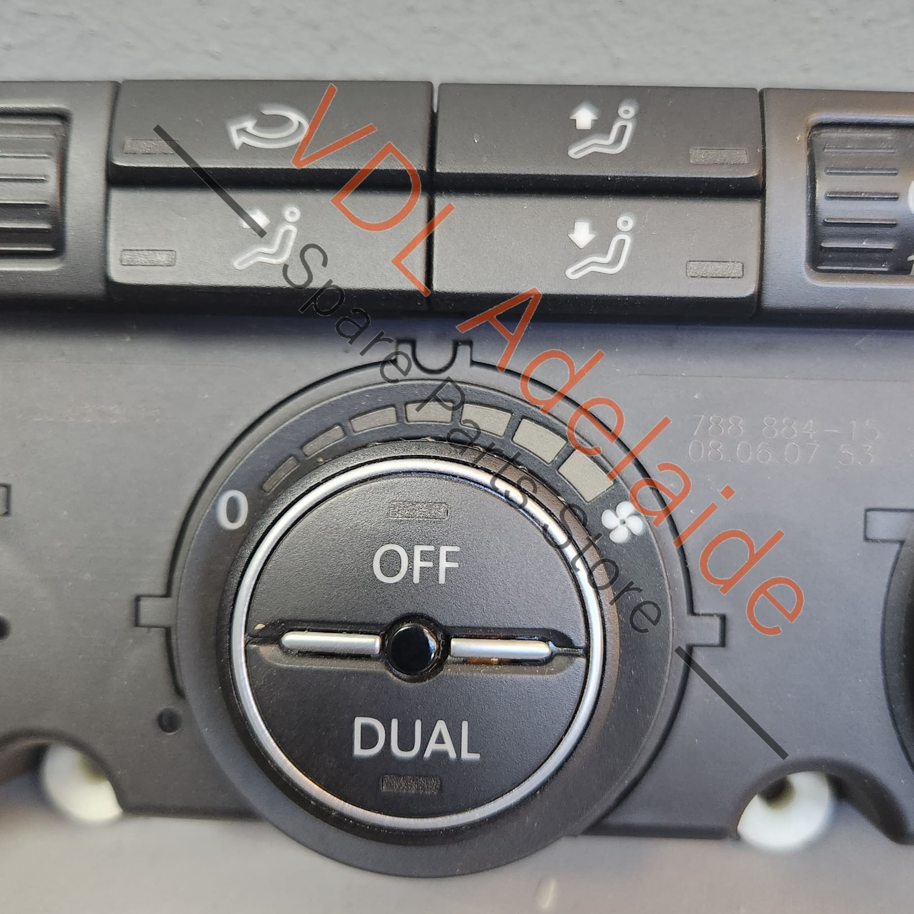 1K0907044BS    VW Golf Passat Jetta Air Conditioning Switch with Seat Heater 1K0907044BS