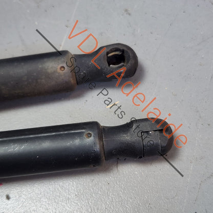 1k6827550F    Volkswagen VW Golf Mk5 R32 Boot Back Rear Hatch Lift Gas Strut Struts Pair 1K6827550F