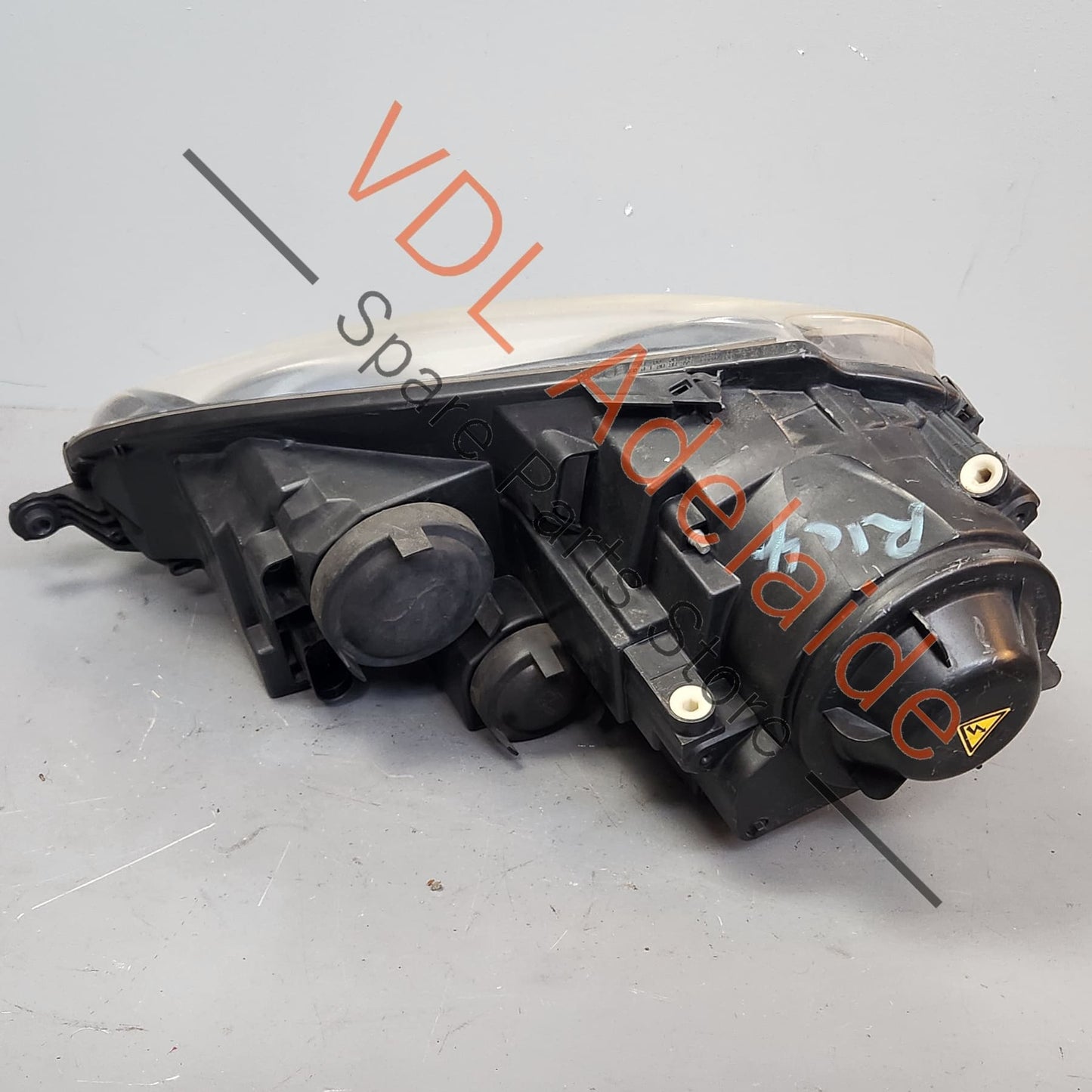 1K6941040A 1K6941032A   VW Golf R32 Genuine Xenon Headlamp RHS Right Side 1K6941040A 1K6941032A