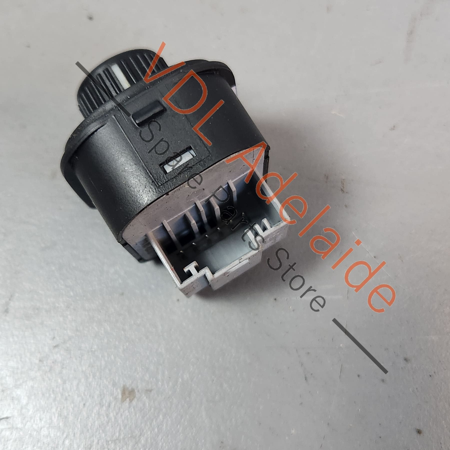 1K0959565H 1K0959565L   VW Golf MK5 OEM Side Wing Mirror Adjustment Fold Switch 1K0959565H 1K0959565L