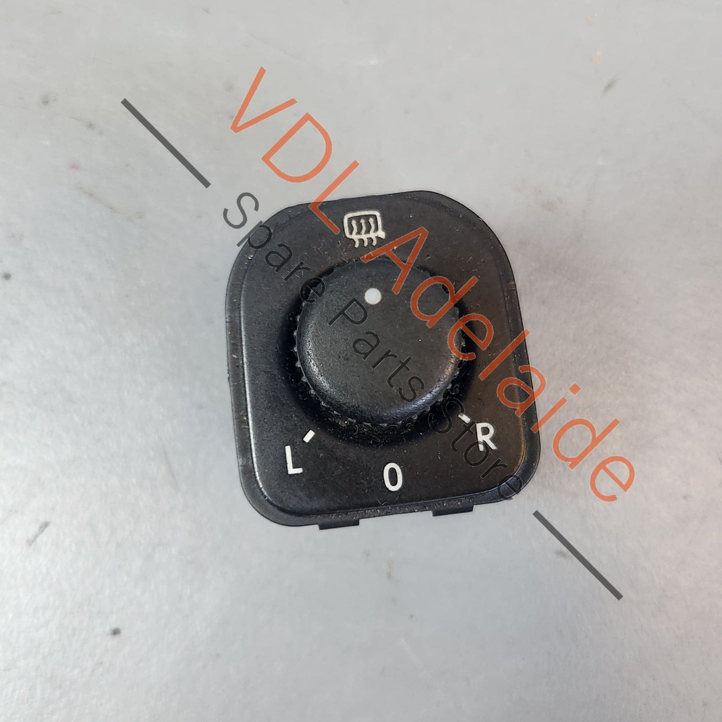 1K0959565H 1K0959565L   VW Golf MK5 OEM Side Wing Mirror Adjustment Fold Switch 1K0959565H 1K0959565L