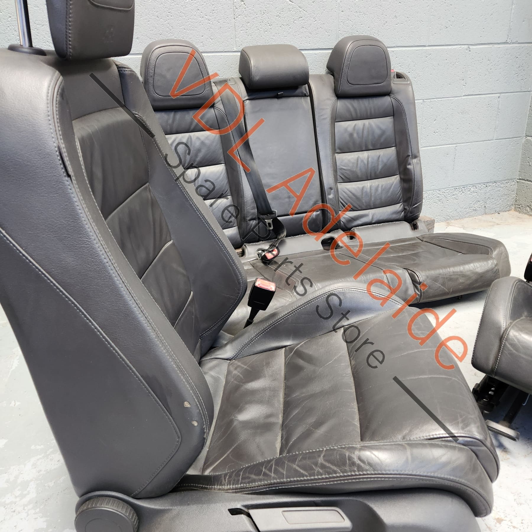     VW Golf R32 MK5 Complete set of Leather Sport Seats Interior Trim w/Heaters