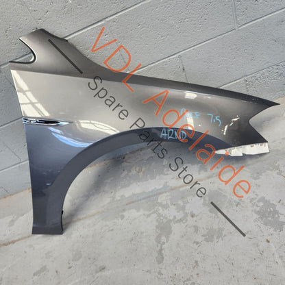 5G0821106B    Volkswagen Golf 7.5 Front Right Fender Mud Guard Wing Panel in Indium Grey LR7H X3X3 Incl R badge