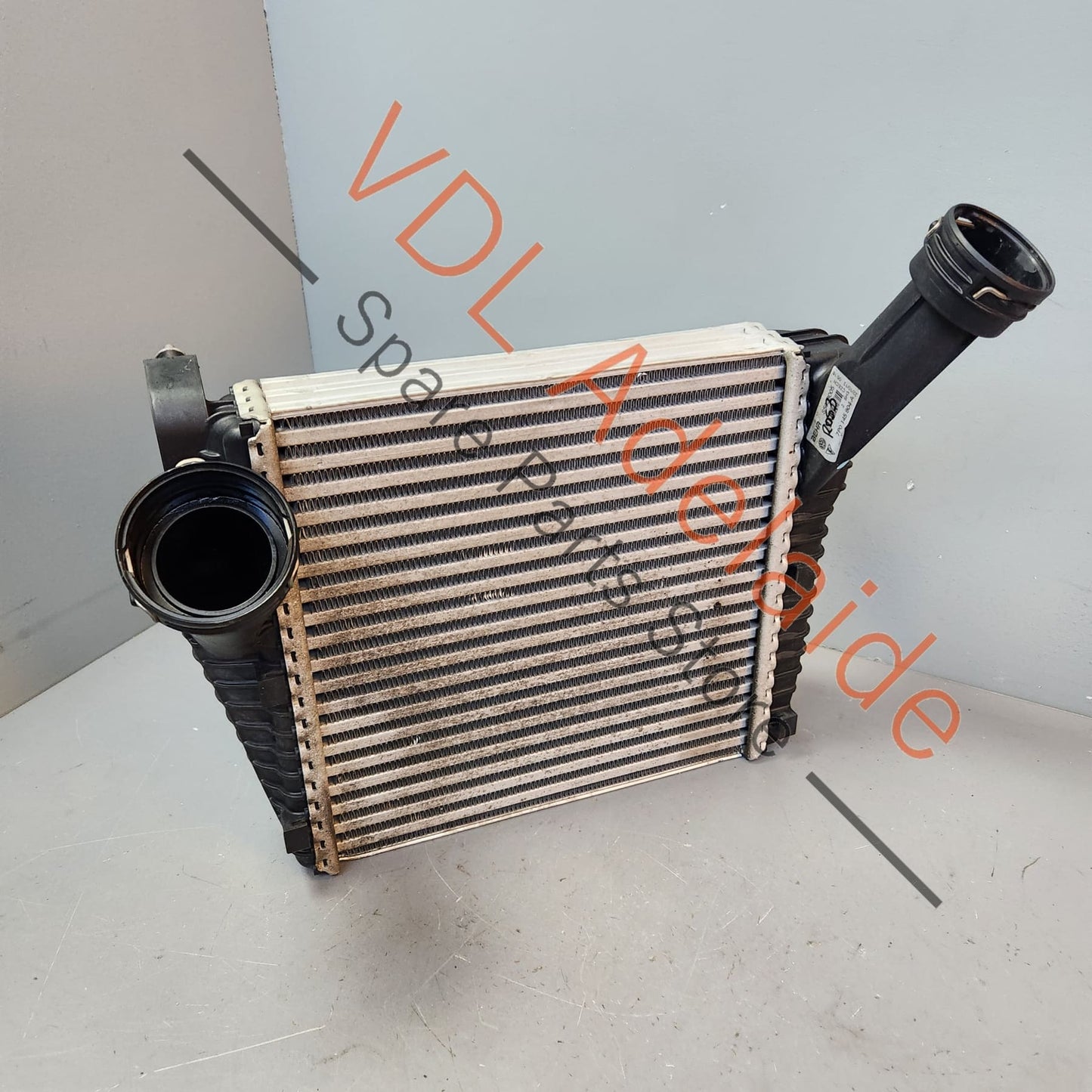 7P0145804D 7P0145804A   Audi Q7 4L Porsche Cayenne Touareg Right Side Intercooler 7P0145804A 7P0145804D