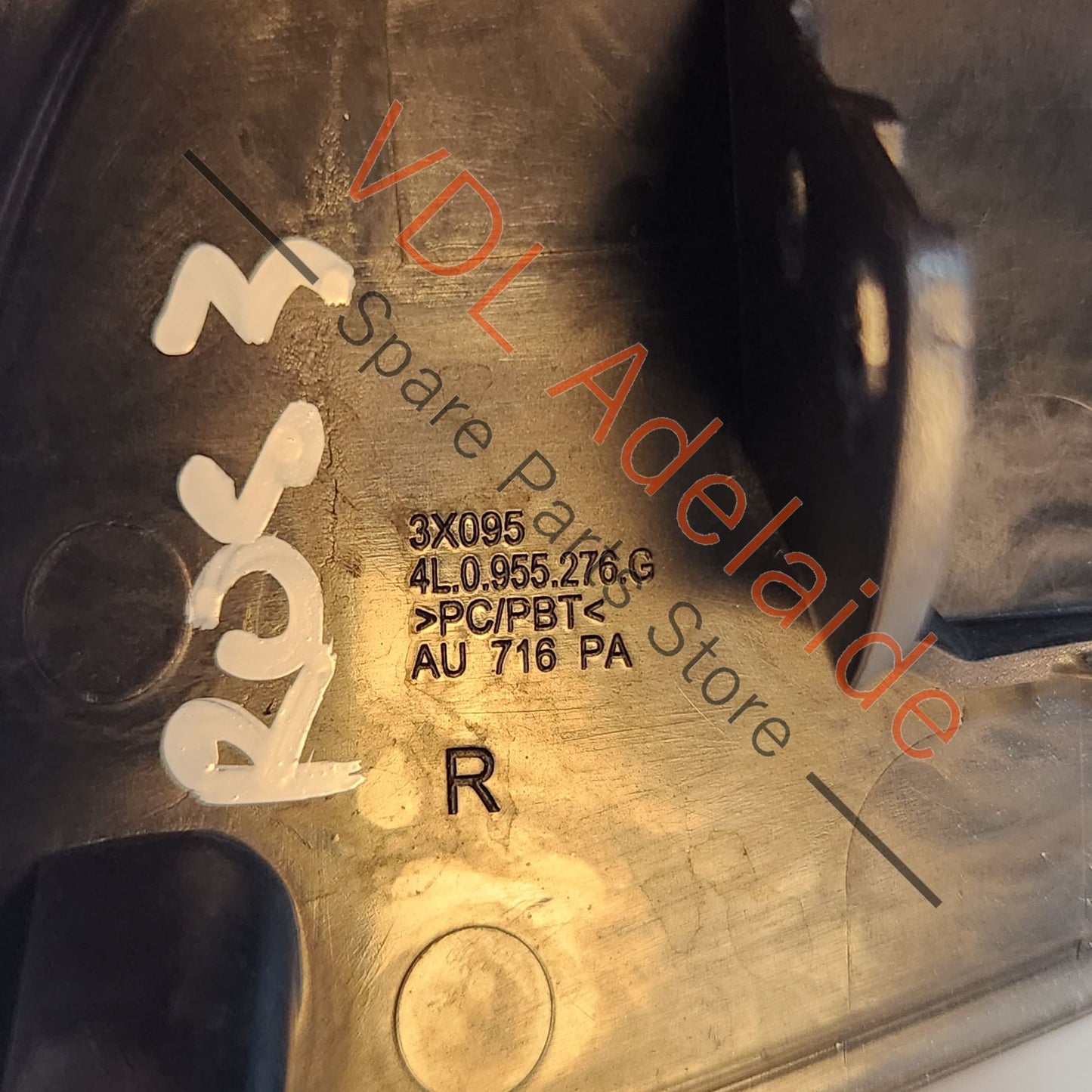 4L0955276G    Audi Q7 4L Right RHS Side Headlight Washer Nozzle Cover Cap 4L0955276G