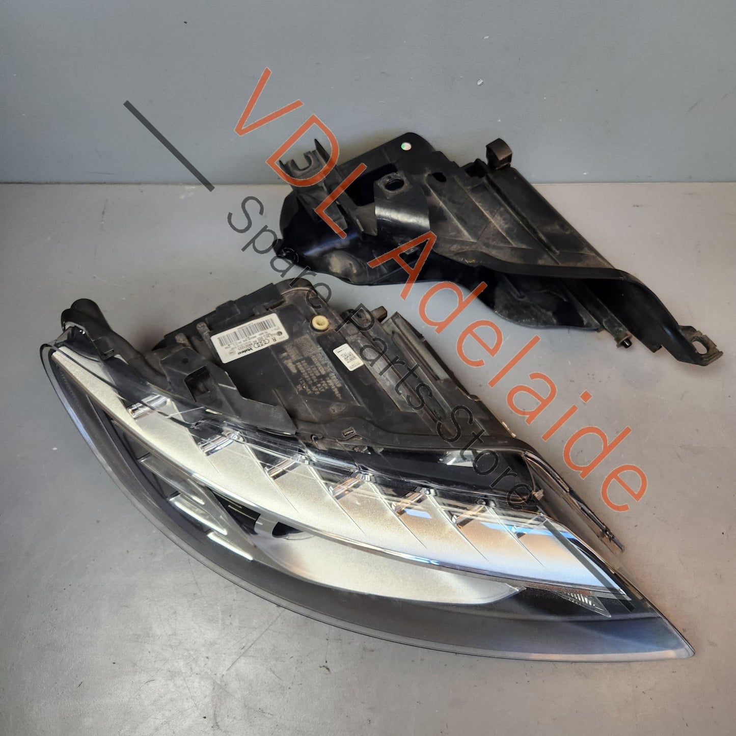 4L0941030AG 8K0941597B   Audi Q7 4L Xenon Headlight RHS 4L0941030AG 8K0941597B