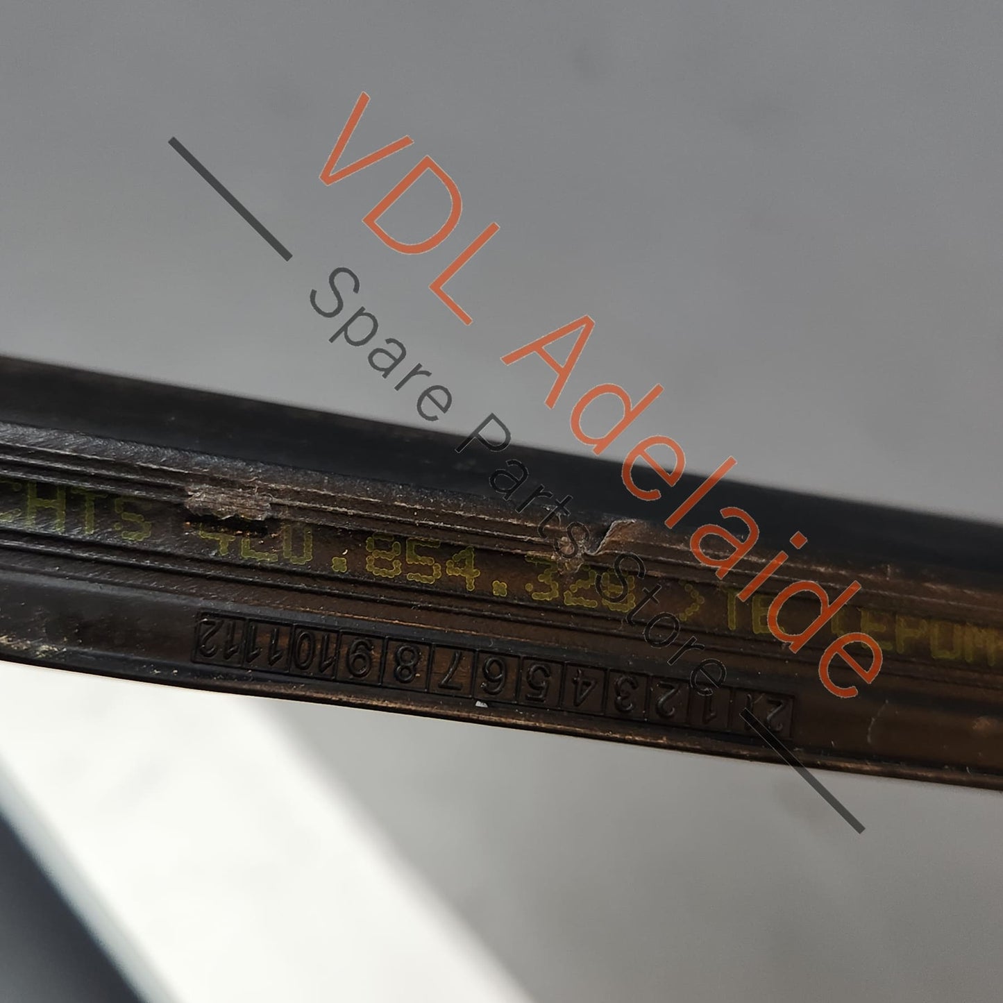 4L0854328    Audi Q7 Windscreen Water Deflector Strip Moulding Right Side 4L0854328