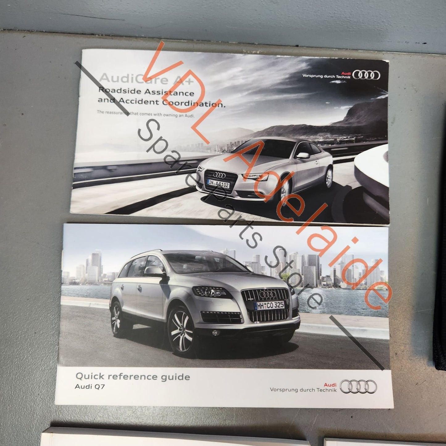     Audi Q7 4L Set of Owners Books Manuals