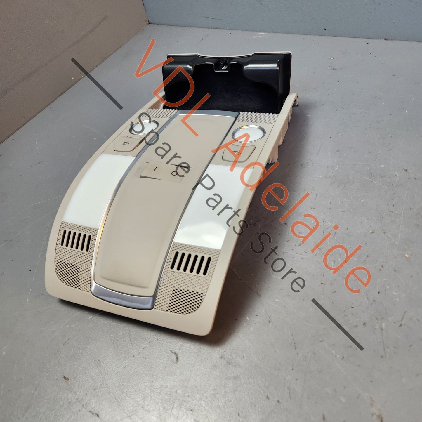 4L0947140 4L0947135G   Audi Q7 Interior Roof Dome Light Switch Panel with Sunglasses Holder 4L0947140 4L0947135G