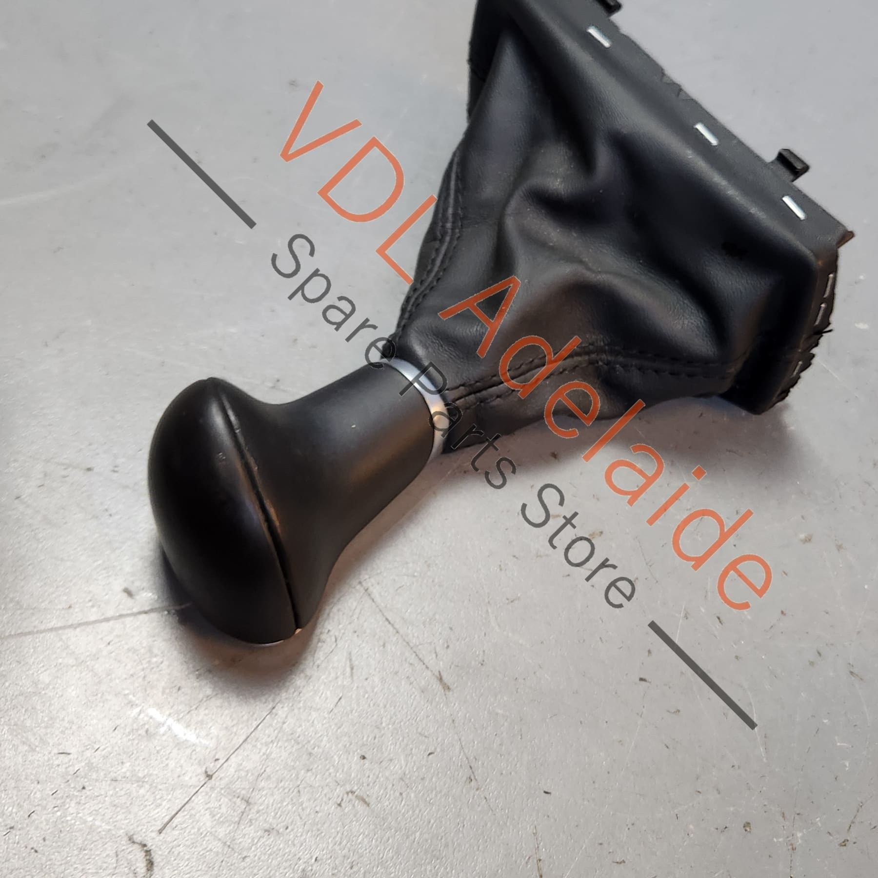 4L2713139AJ    Audi Q7 Gear Stick Shifter Selector Handle Grip Black Leather for RHD 4L2713139AJ TAH