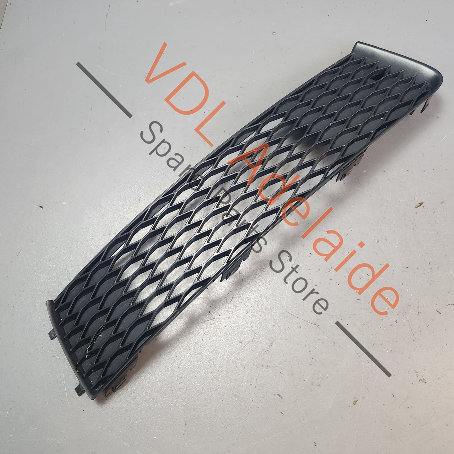 4L0807698B 4L0807698B01C   Audi Q7 Front Bumper Upper Right Side Grille Trim Moulding 4L0807698B 01C