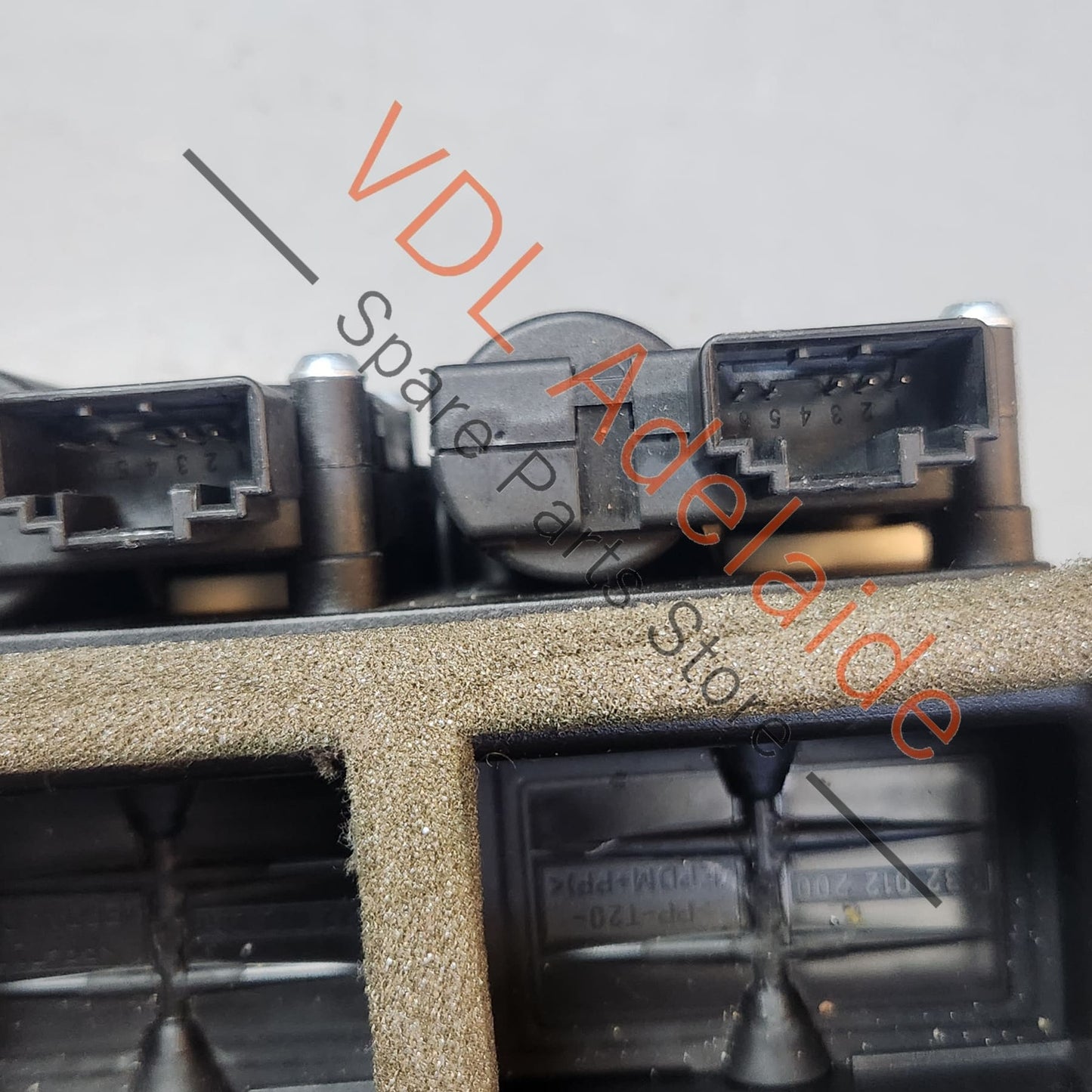 4F0820511B 132801319   Audi Q7 4L AC Vent Flap Motor Servomotor 4F0820511B 0132801319