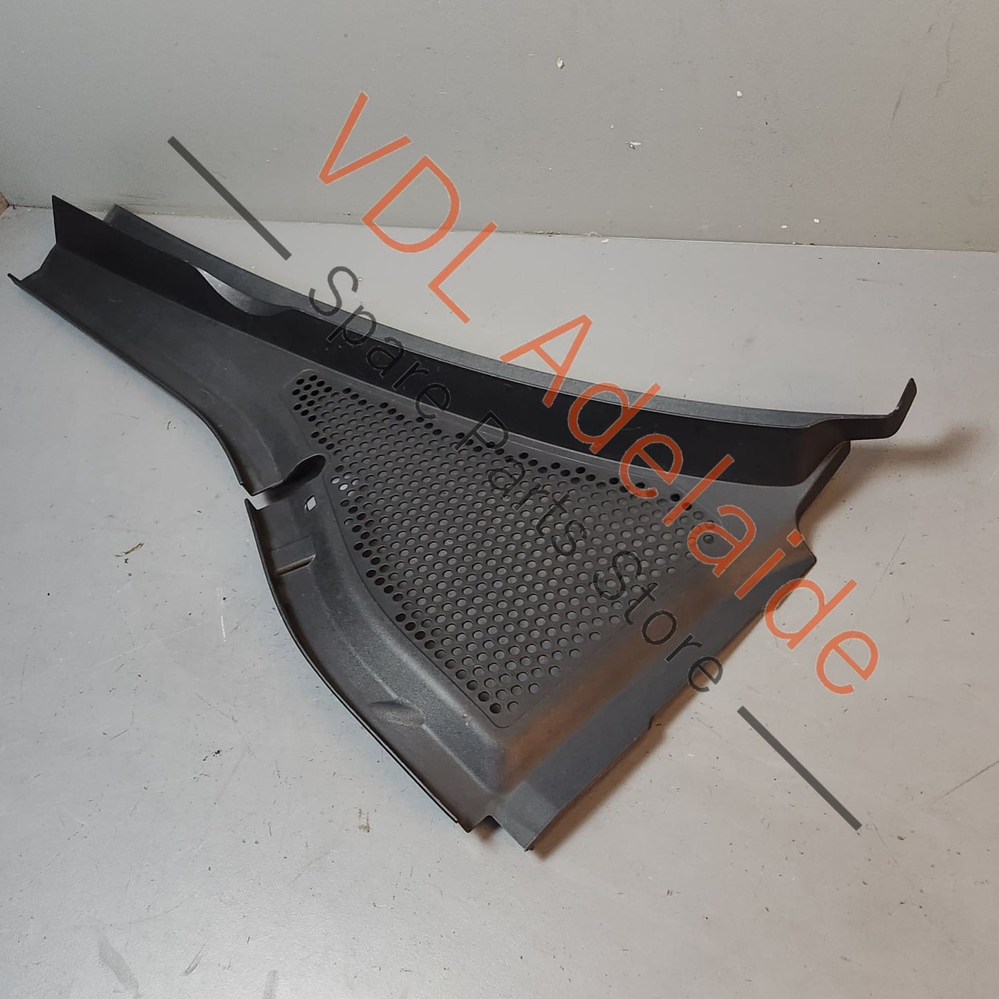 5G2819403B 5G2819403A   VW Golf MK7 Left Side Windscreen Wiper Cover Panel Trim 5G2819403A 9B9 5G2819403B