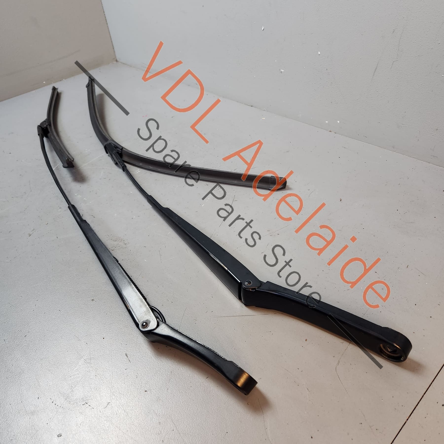 5G2955410B    VW Golf MK7 7.5 Front Window Windscreen Wiper Arm Set L&R for RHD models