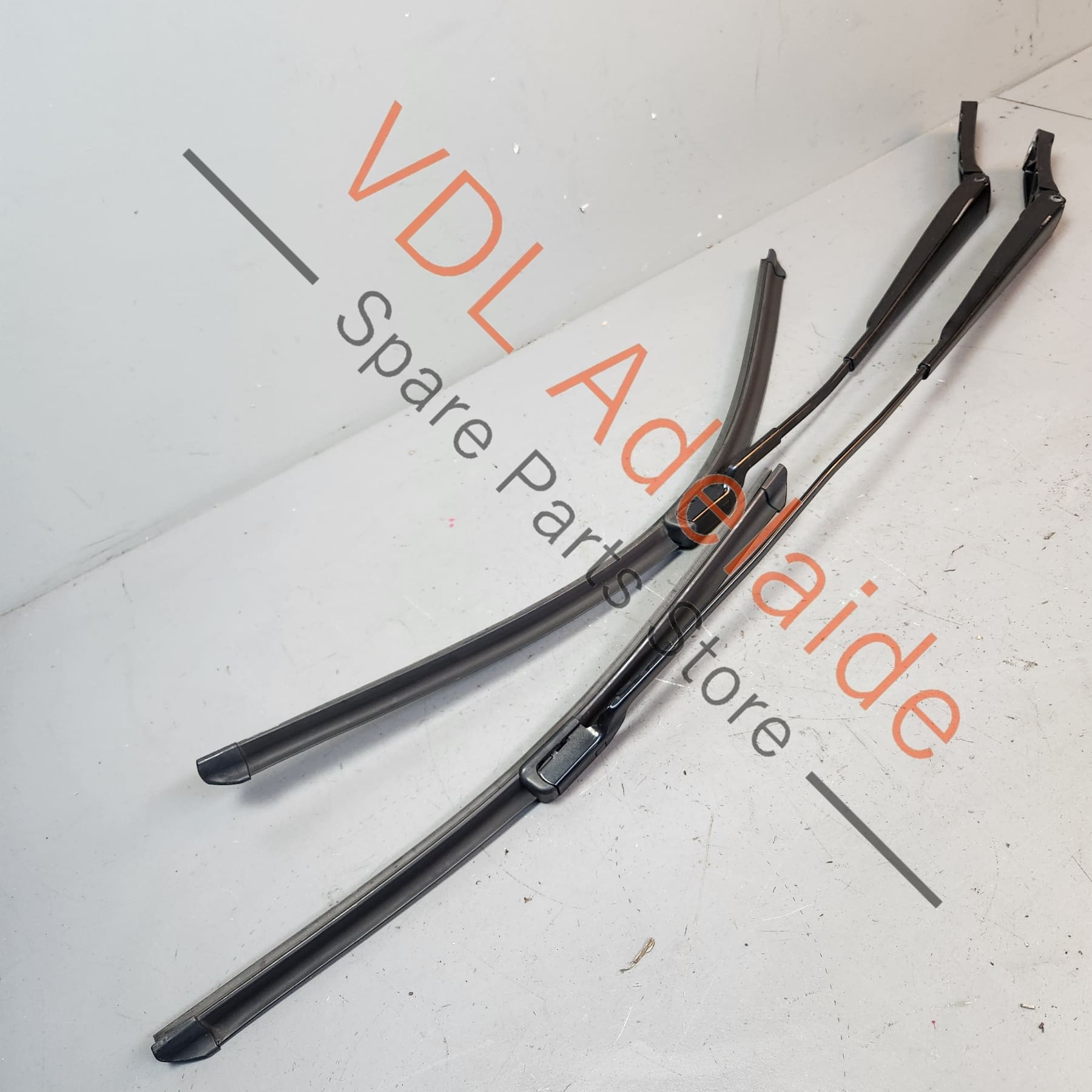 5G2955410B    VW Golf MK7 7.5 Front Window Windscreen Wiper Arm Set L&R for RHD models