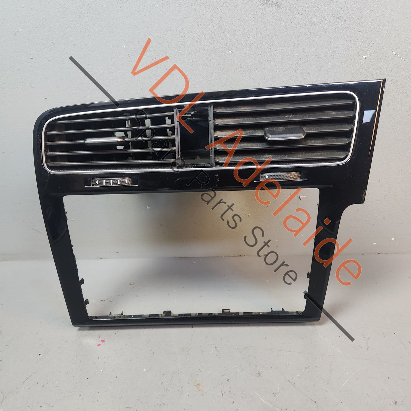 5G2819728AJQYI    VW Golf MK7 8in Screen Surround Trim Gloss Black 5G2819728AJ QYI Dashboard Interior