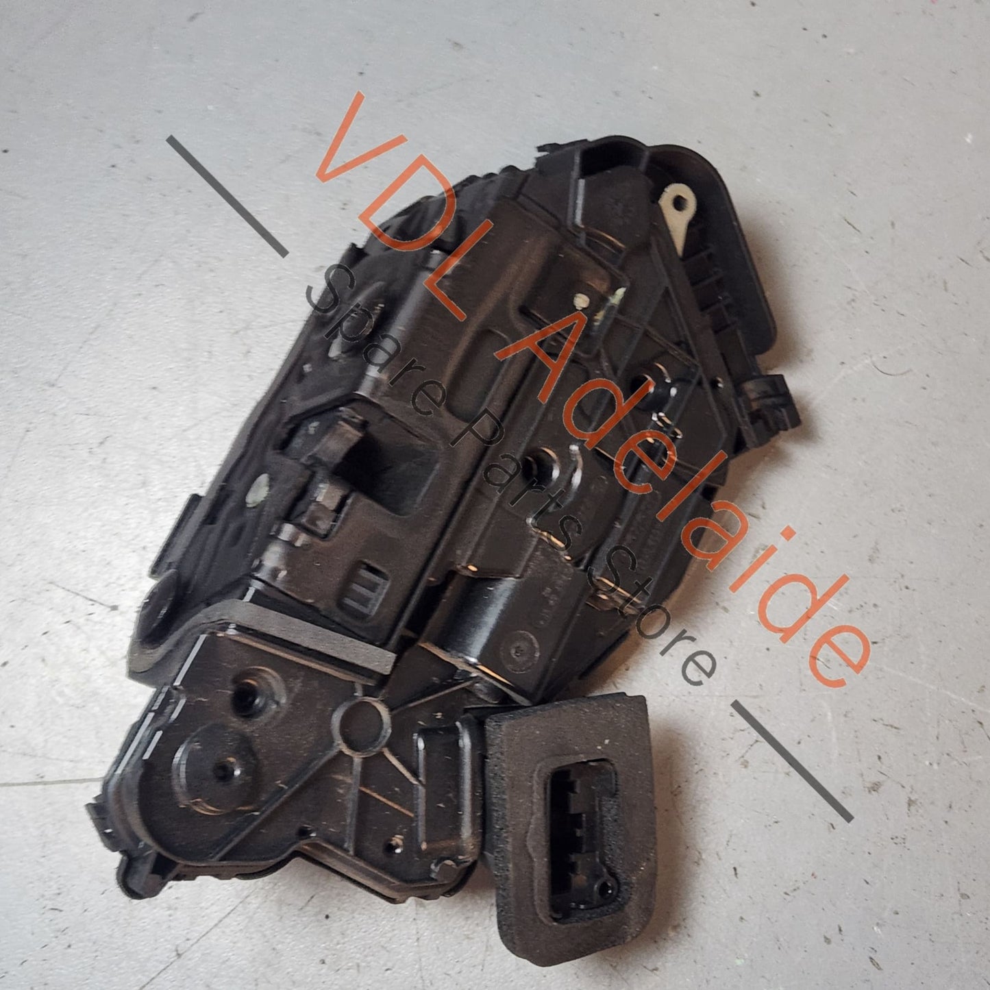 5TC837016    VW Golf Crafter Audi Q3 RSQ3 Front Right Door Lock Mechanism 5TC837016