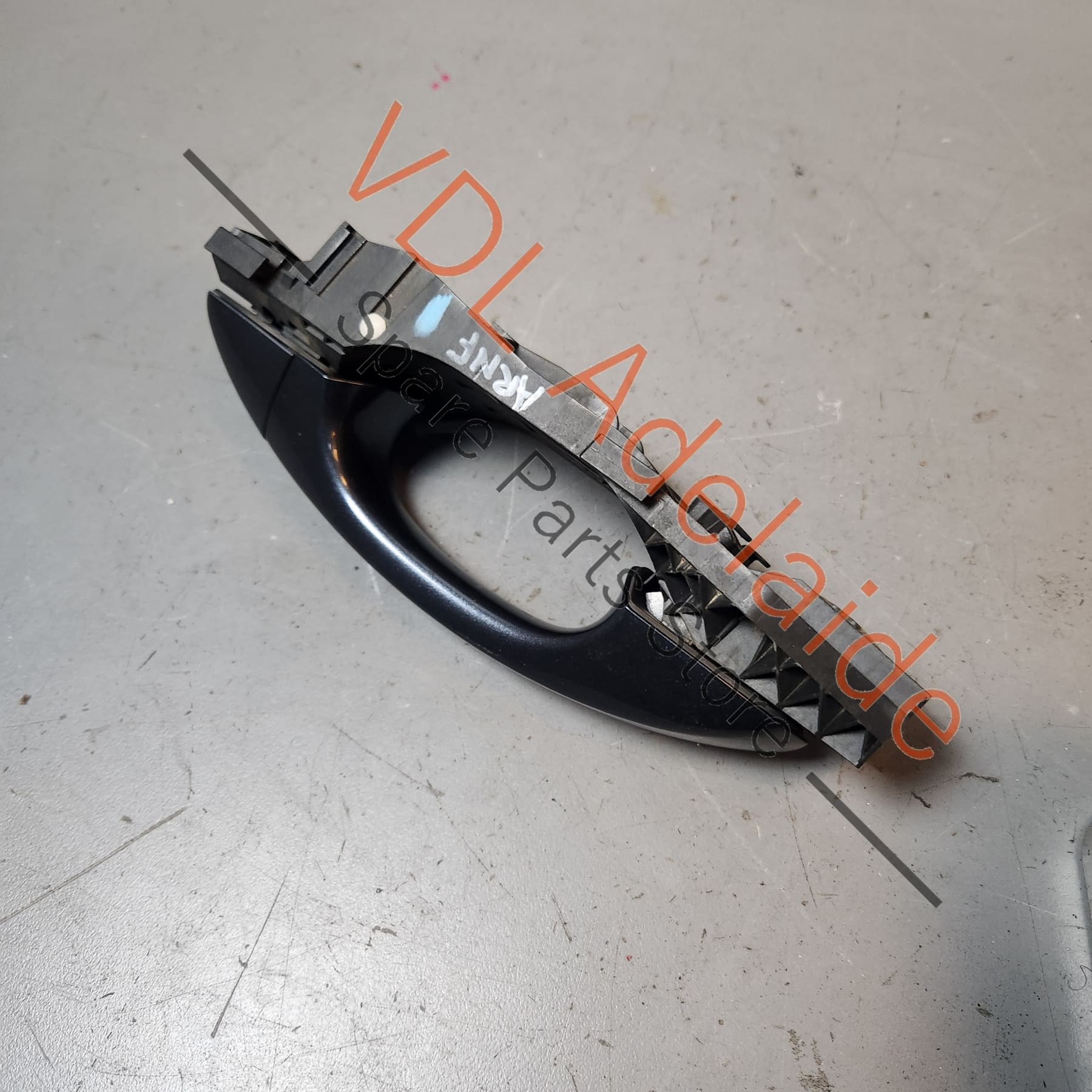 5G0837206NGRU 5N0839885H   VW Golf MK7 7.5 Right Side Exterior Door Handle and Mounting Bar 5G0837205N GRU 5N0839885H Dark Iron Blue Metallic 8P8P LD5G