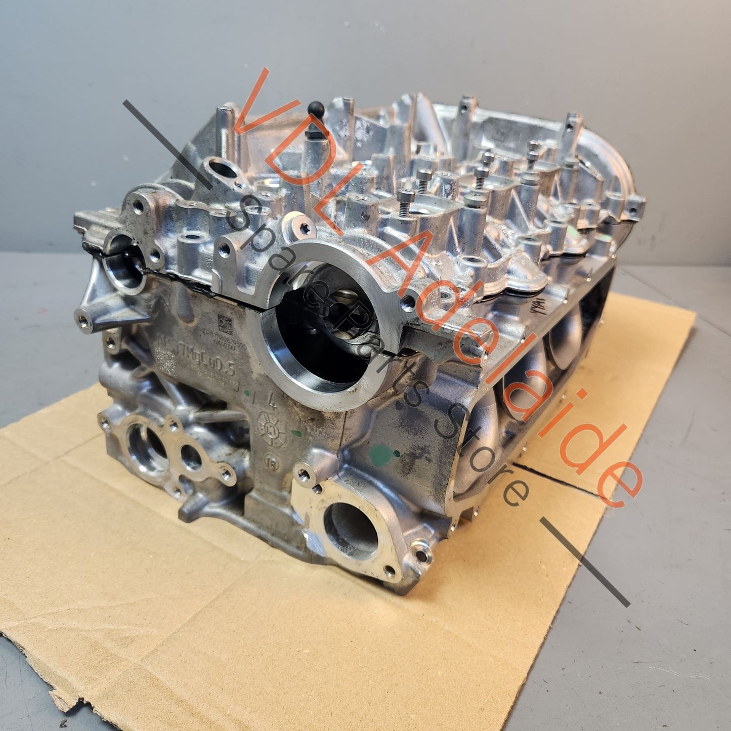 PAC103061A 9A710306110 9A710900311 9A710910202 Porsche 324kw DCAB DCA Engine Cylinder Head Cyl 4-6 Left Complete With Camshafts and Valves