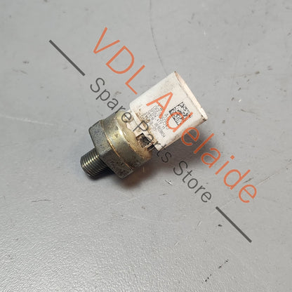 06E906054J    Genuine Porsche Audi Volkswagen Oil Pressure Sensor 06E906054J