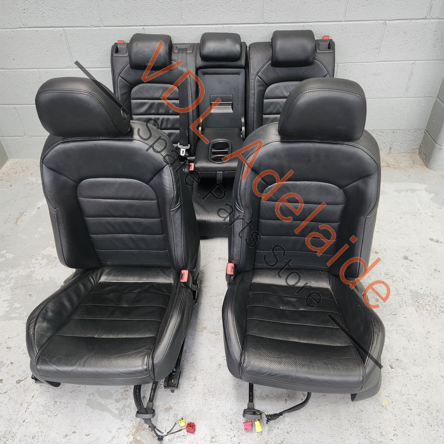     VW Golf MK7 Leather Seat Set Good upgrade for Amarok