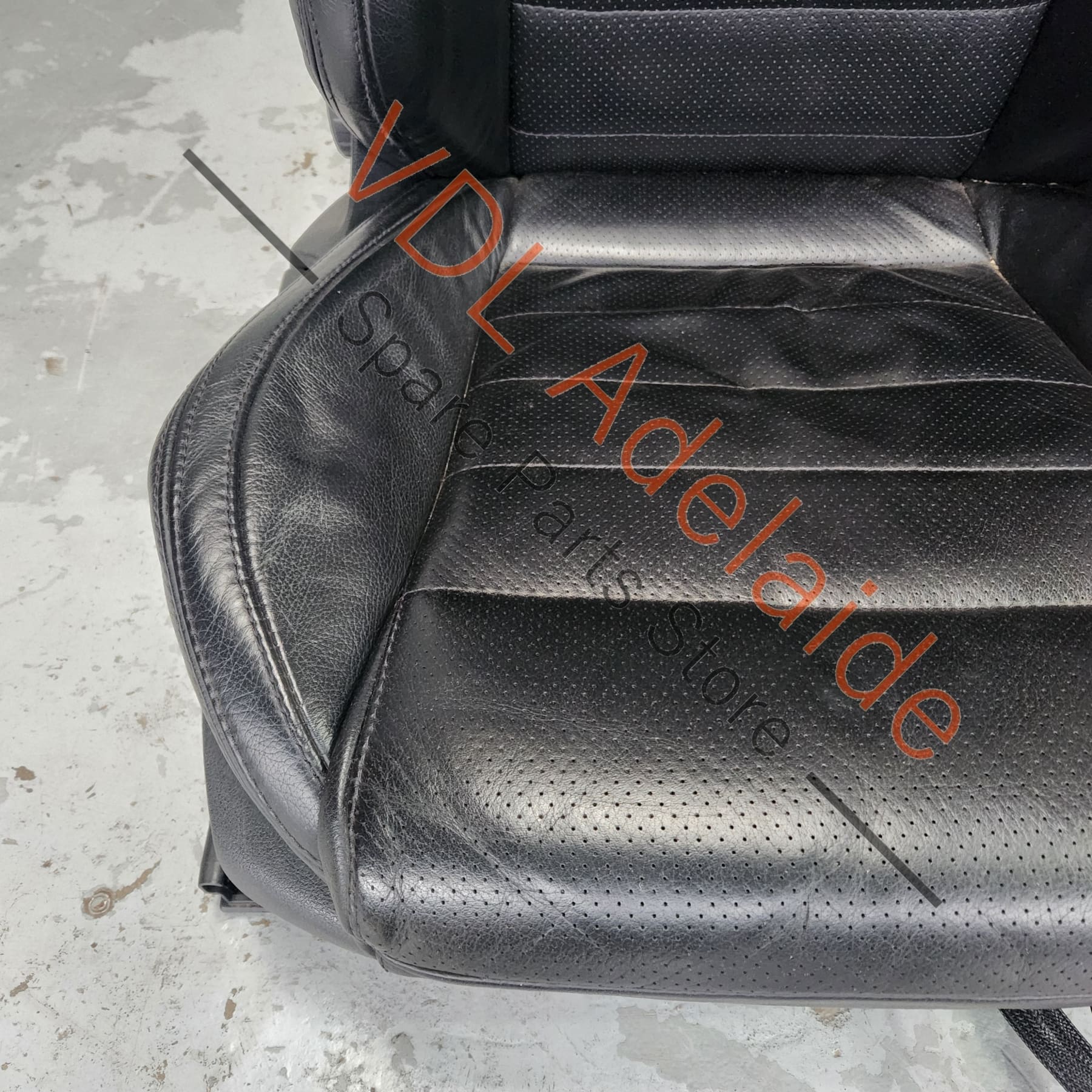     VW Golf MK7 Leather Seat Set Good upgrade for Amarok