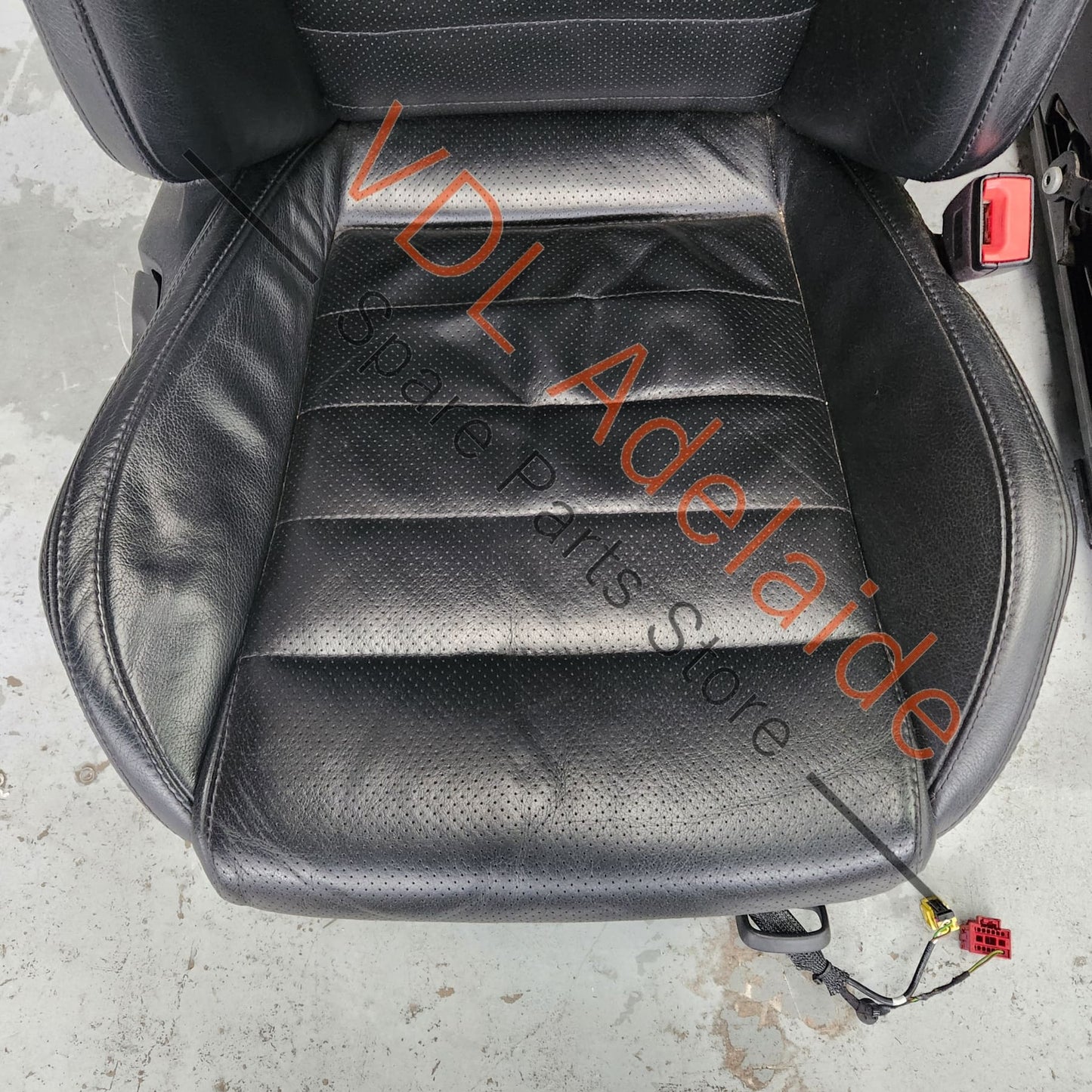     VW Golf MK7 Leather Seat Set Good upgrade for Amarok