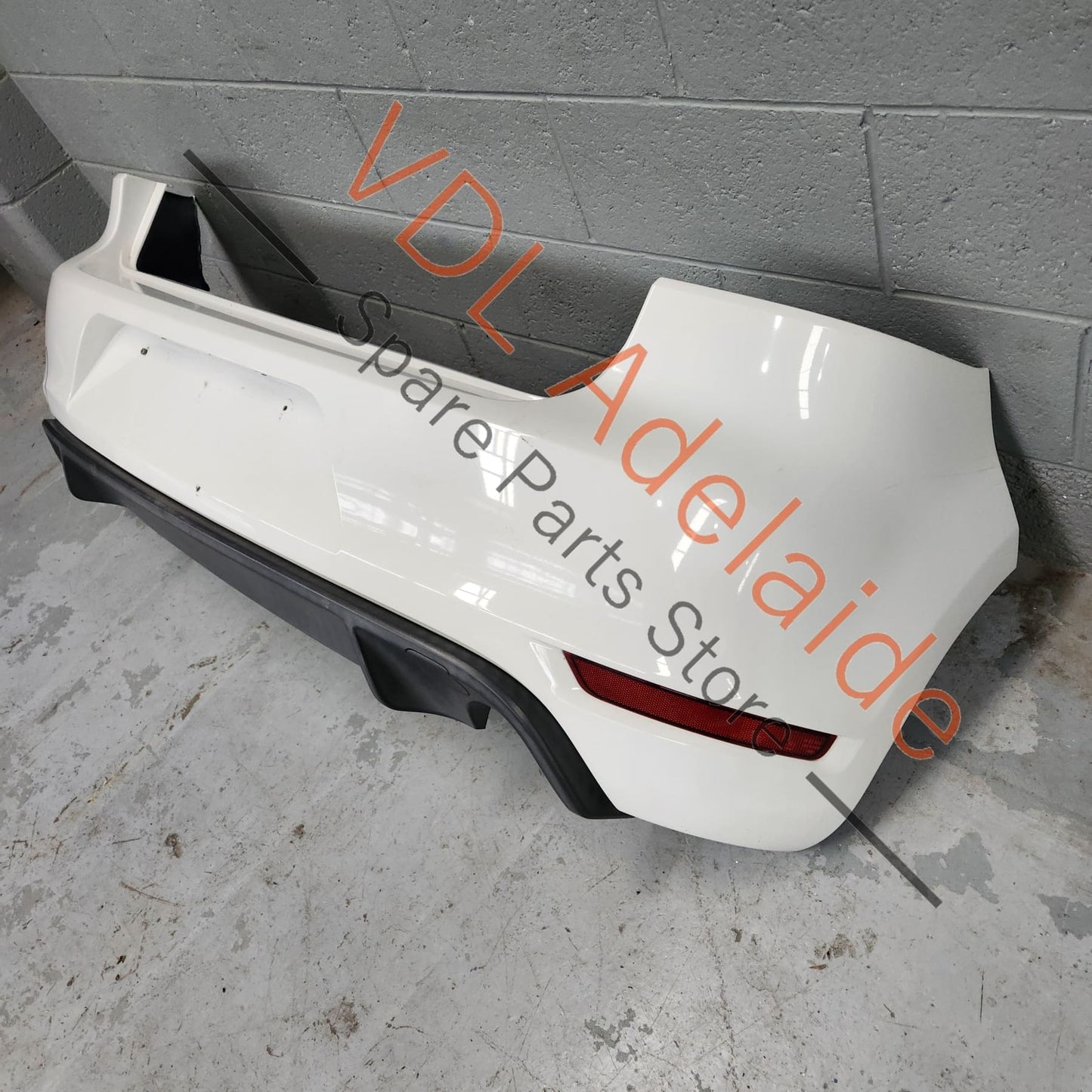 5K6807417GGRU 5K6807521H9B9   VW Golf MK6 Gti Rear Bumper Complete With Diffuser Assembly Candy White B4B4 LB9A