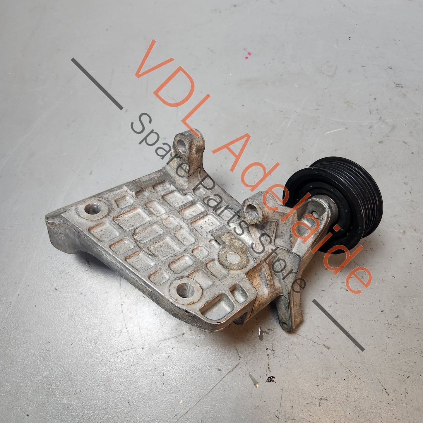 039903143AJ  VW Audi V6 Tdi 3.0 Engine Bracket for Alternator 039903143AJ