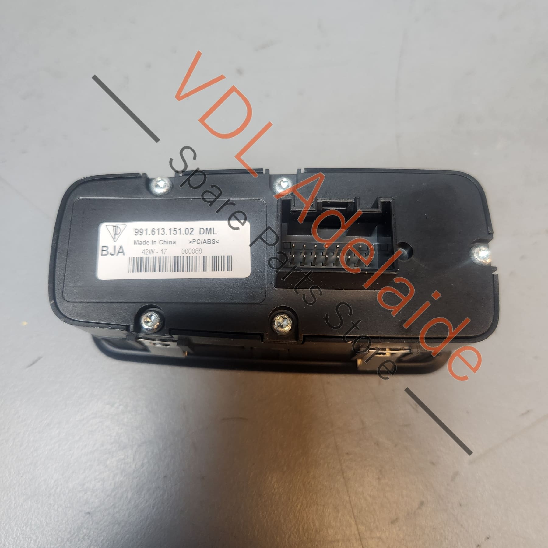 99161315102DML 99161315102   Genuine OEM Porsche 911 Drivers Door Power Window Switch 99161315102DML