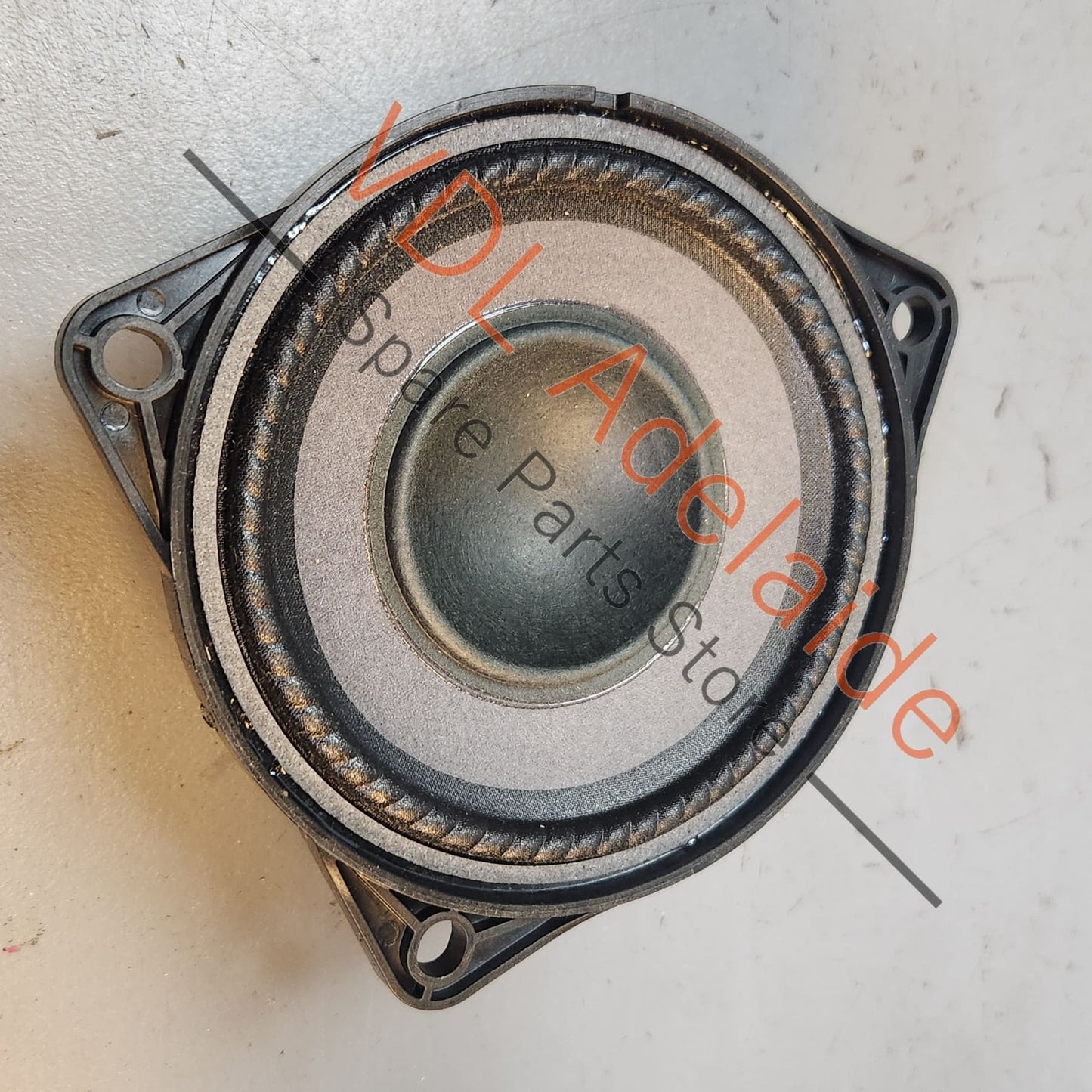 7PP035415F    Porsche 911 BOSE Mid Tone Speaker 7PP035415F