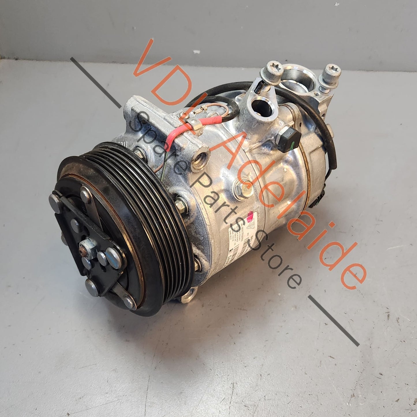 9P1820803B    Genuine Porsche 911 Boxster Cayman AC Compressor 9P1820803B