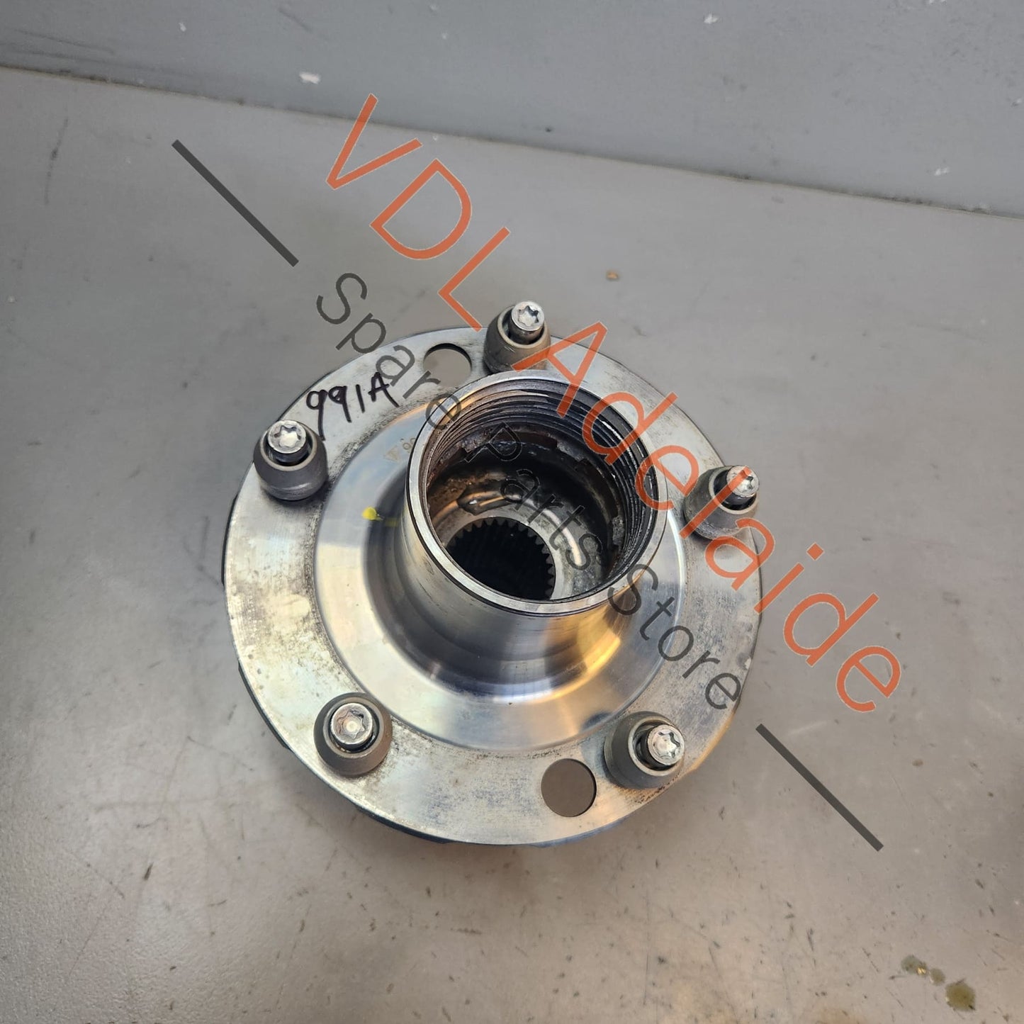 99133160702 99133160700   Porsche 911 Centrelock Wheel Hub Rear 99133160700 99133160701 99133160702