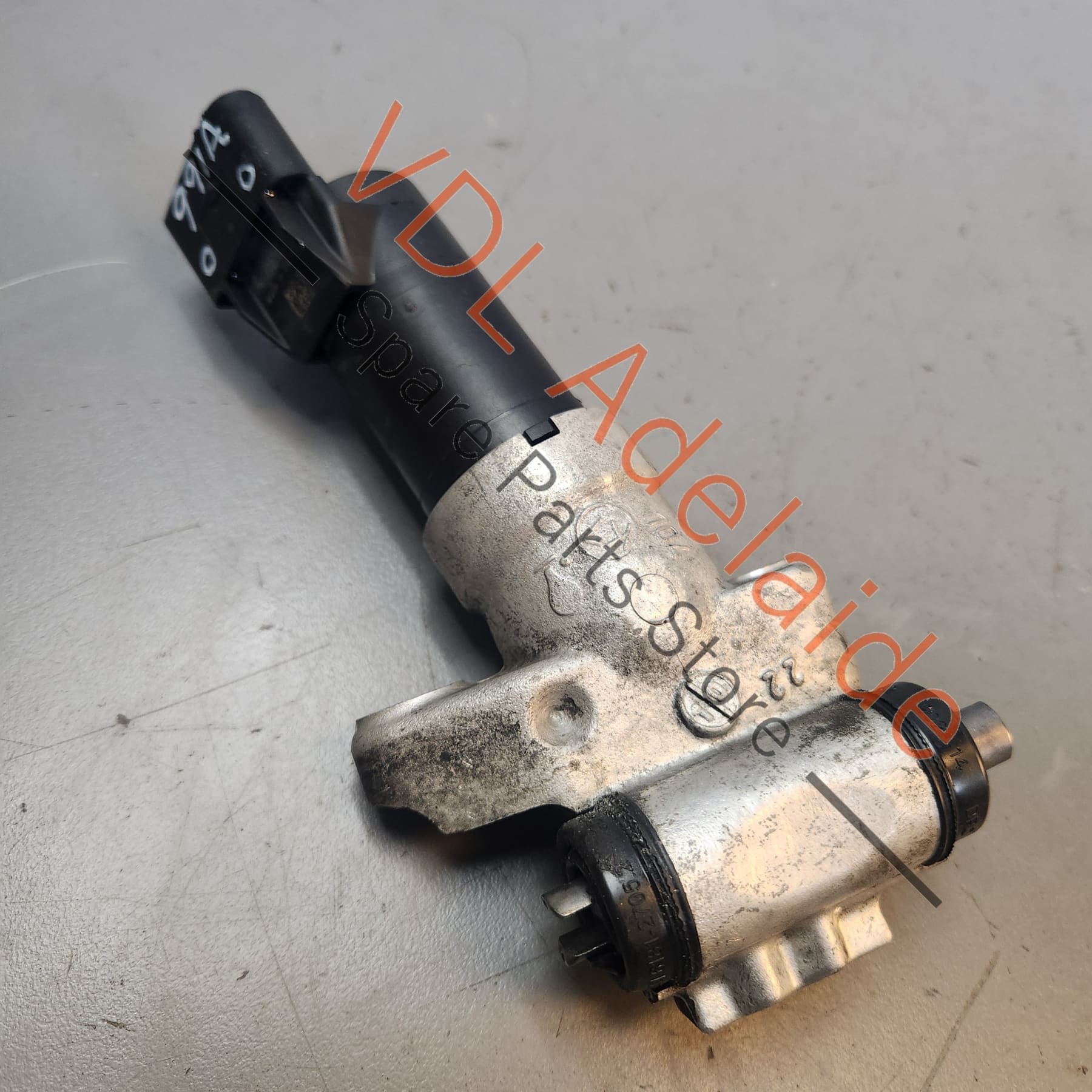 298609404    Porsche 911 Right RHS Rear Electric Park Brake Servomotor Motor 298609404